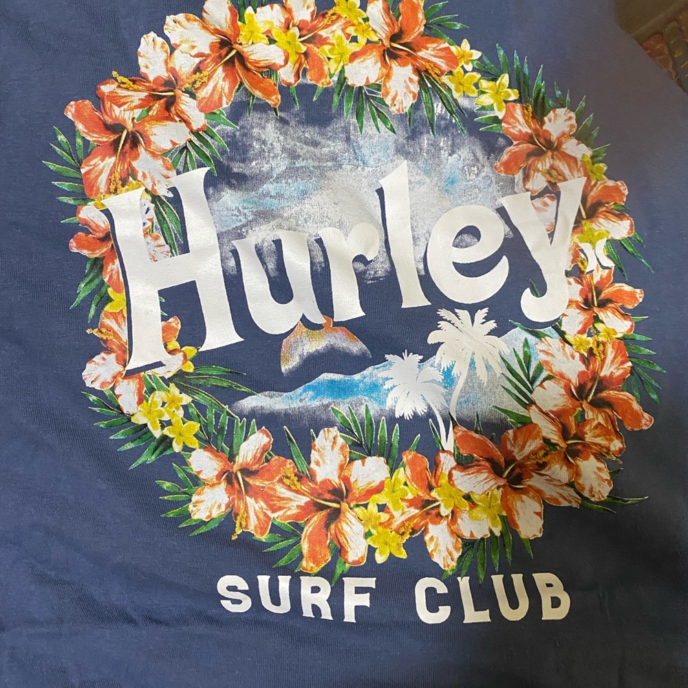 NWT Hurley Floral Surf Club Tee in Blue